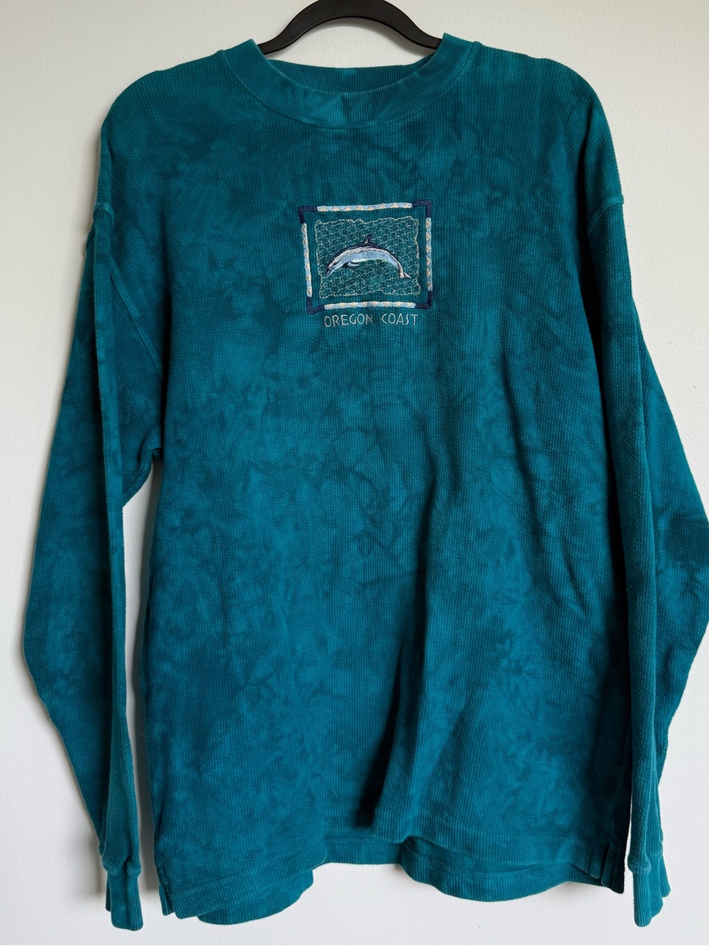 Guava Beach Vintage Teal Oregon Coast Long Sleeve Crewneck Sweatshirt